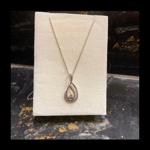 New sterling silver Diamond necklace - Picture 3 of 5